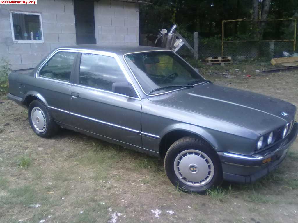 Vendo bmw 320i e30 con documentacion 1200 euros