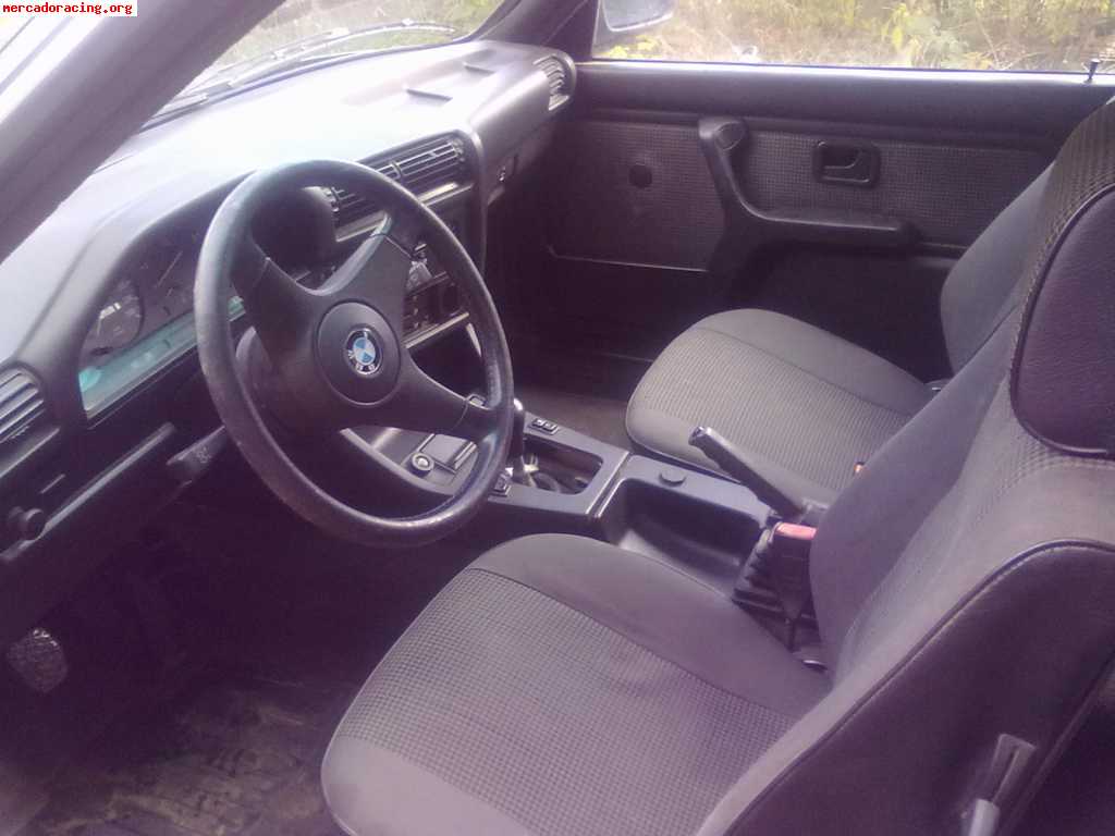 Vendo bmw 320i e30 con documentacion 1200 euros
