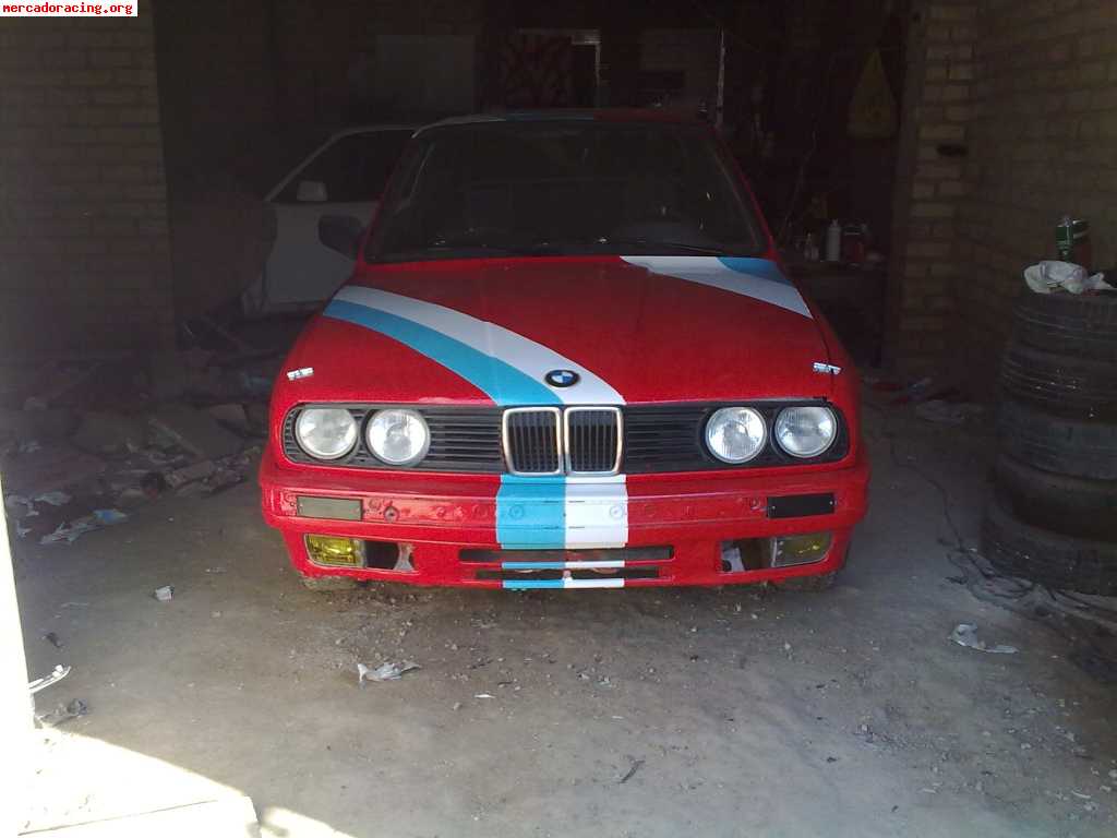 Holaaaa vendo bmw e30 320i coupe o canbio por algo ke me int