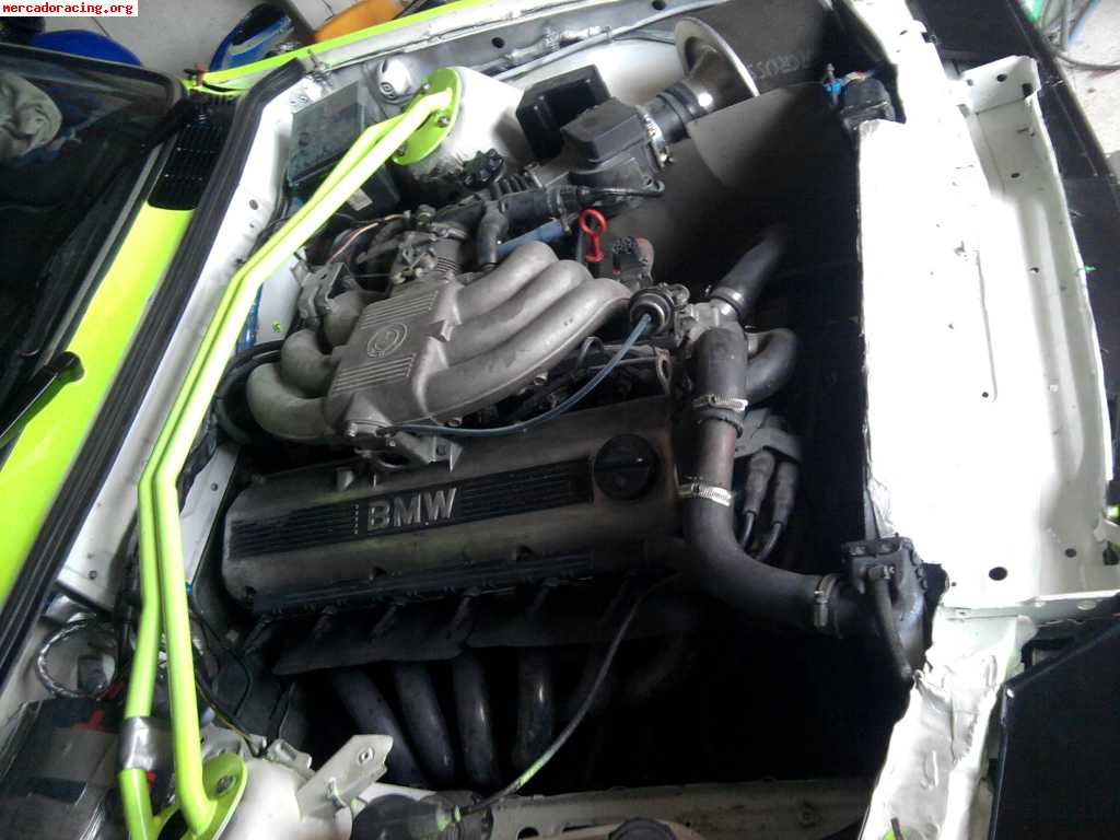 Bmw 325 con kit  m3 de carroceria recien pintado
