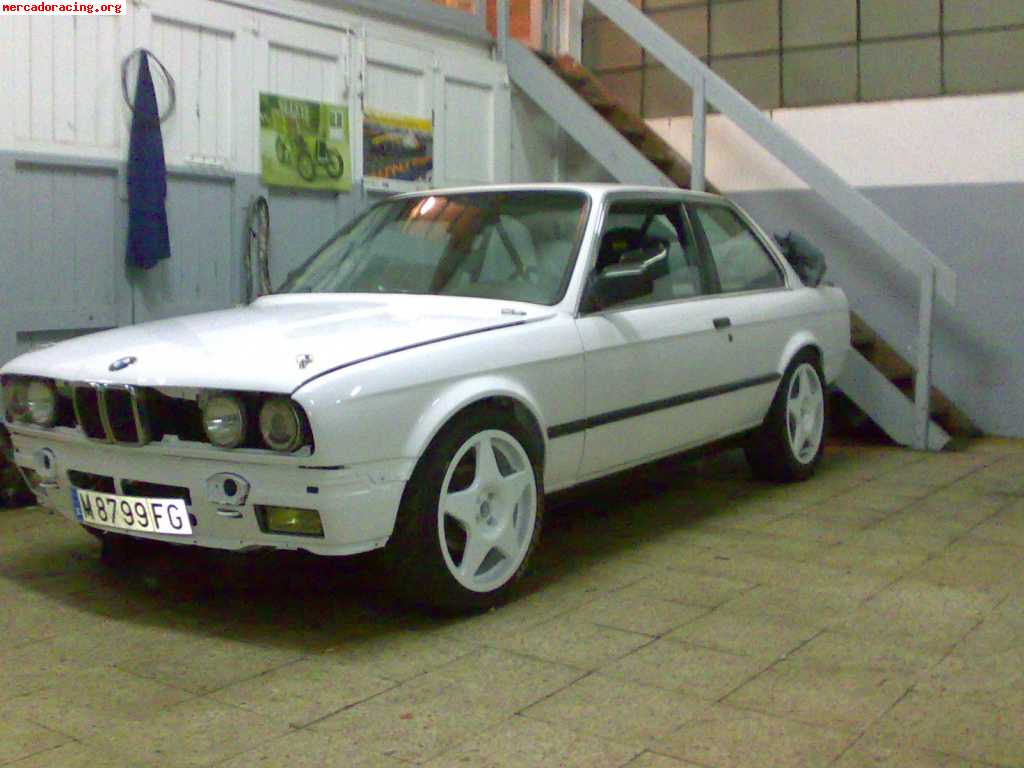 Vendo bmw e30  motor 3.500cc