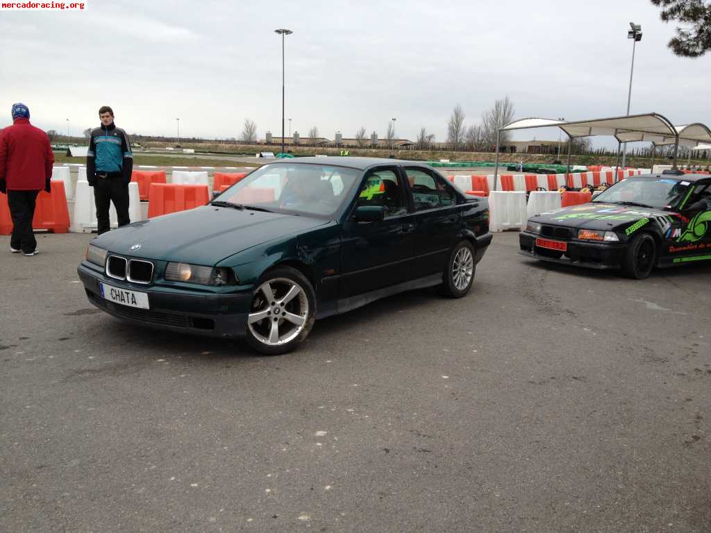 Vendo bmw 328 i  para drift año 98 vendo o cambio por yamaha