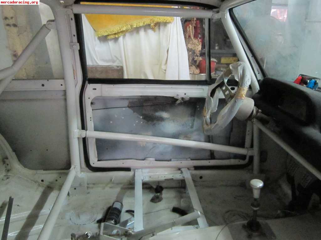 Oferta : bmw 2002 para circuito - 210cv - 2 coches : 1 blanc