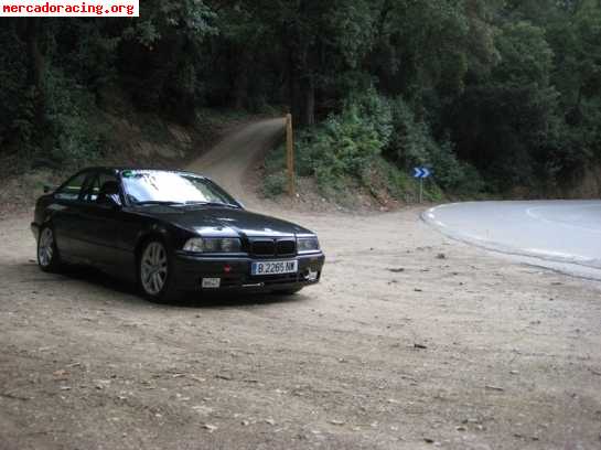 Se vende bmw 325 e36 con homologacion de rally antigua.  