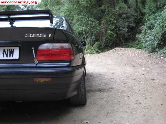 Se vende bmw 325 e36 con homologacion de rally antigua.  