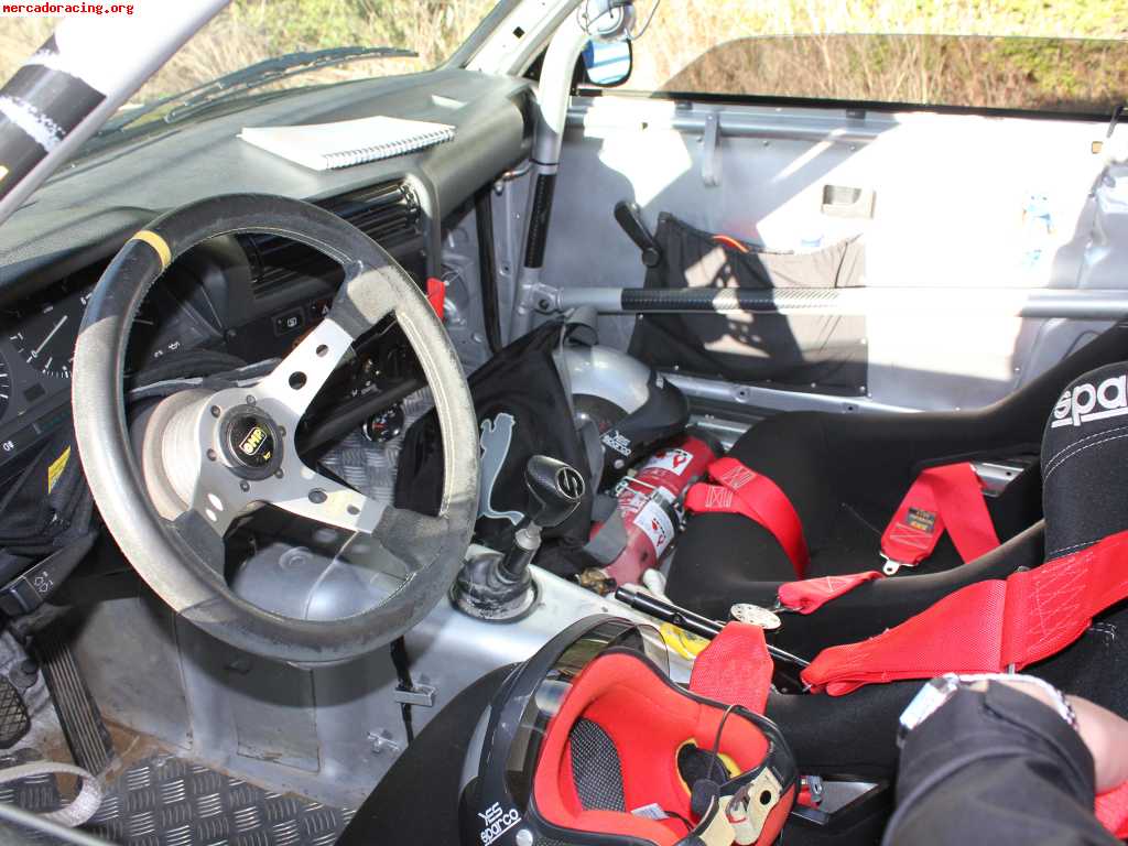 Se vende o cambia bmw e30