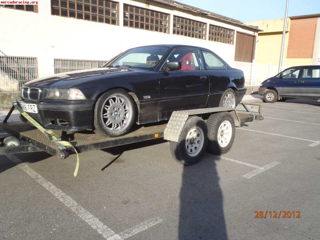 Vendo bmw 325i y remolque 3500kg.