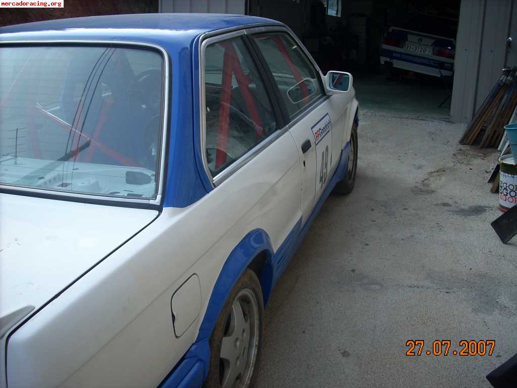 Vendo bmw 320 con barras arnes baket sin documentar percio 1