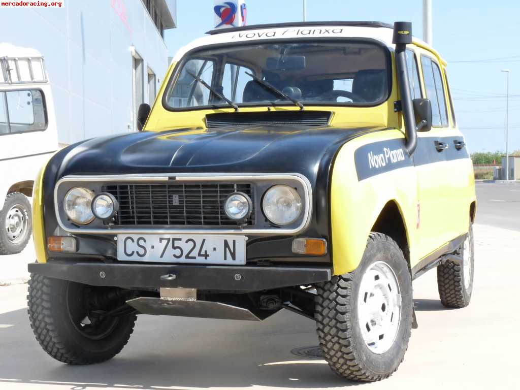 Renault 4 descapotable preparado para el desierto