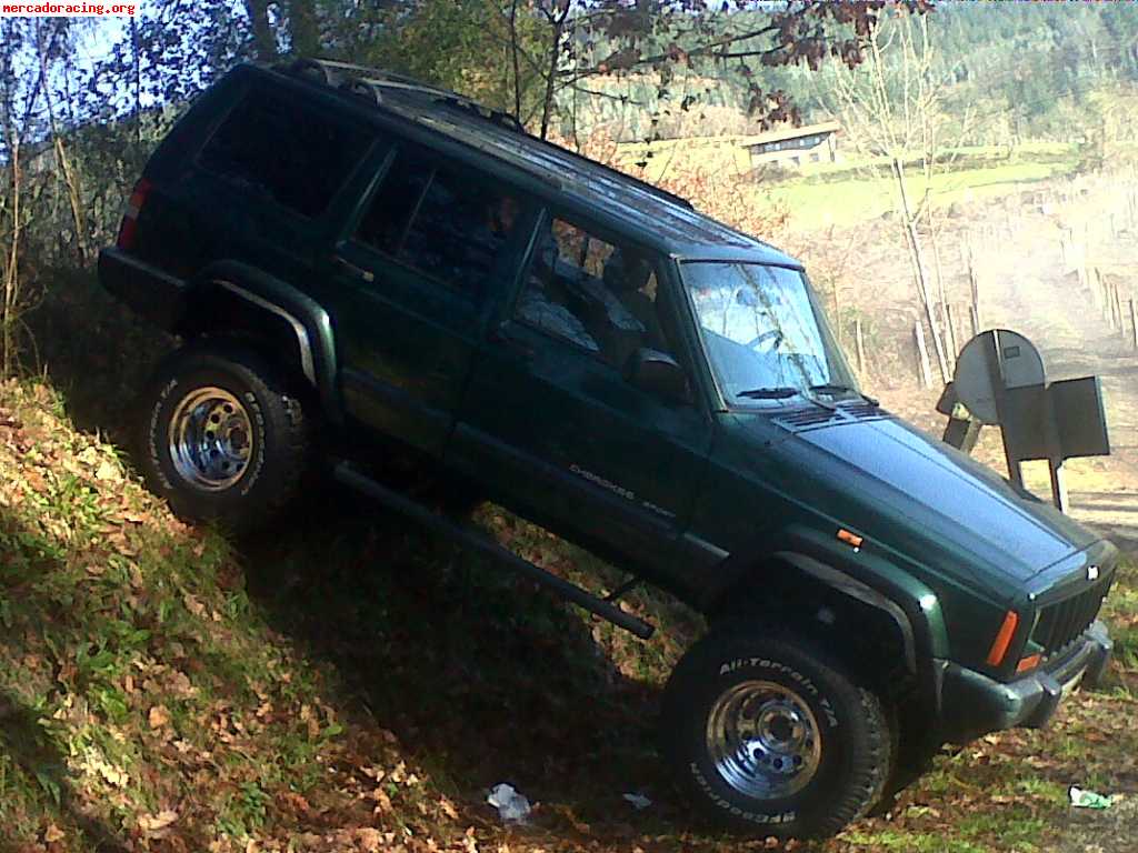 Jeep cherokee sport vendo o cambio