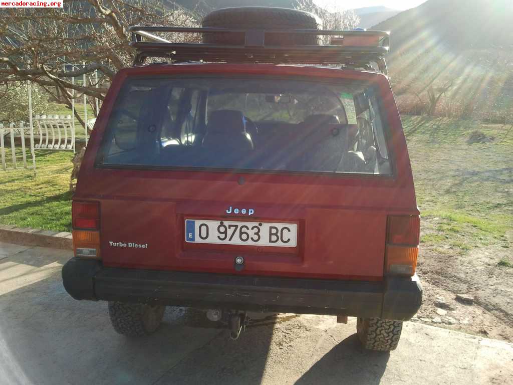 Se vende jeep cherokee 2.1 turbo diesel .2800e 