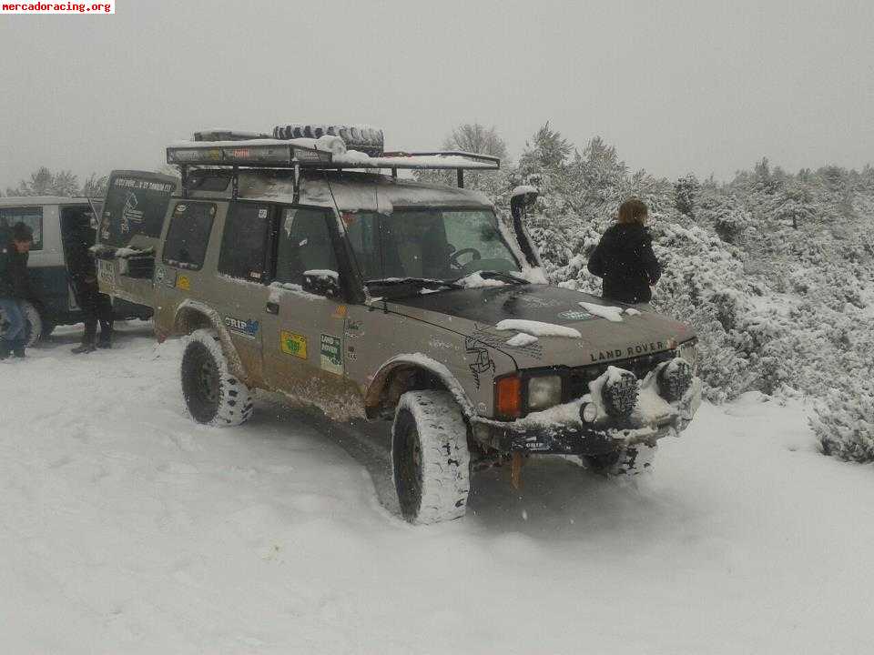 Se vende o se canvia land-rover discovery 200