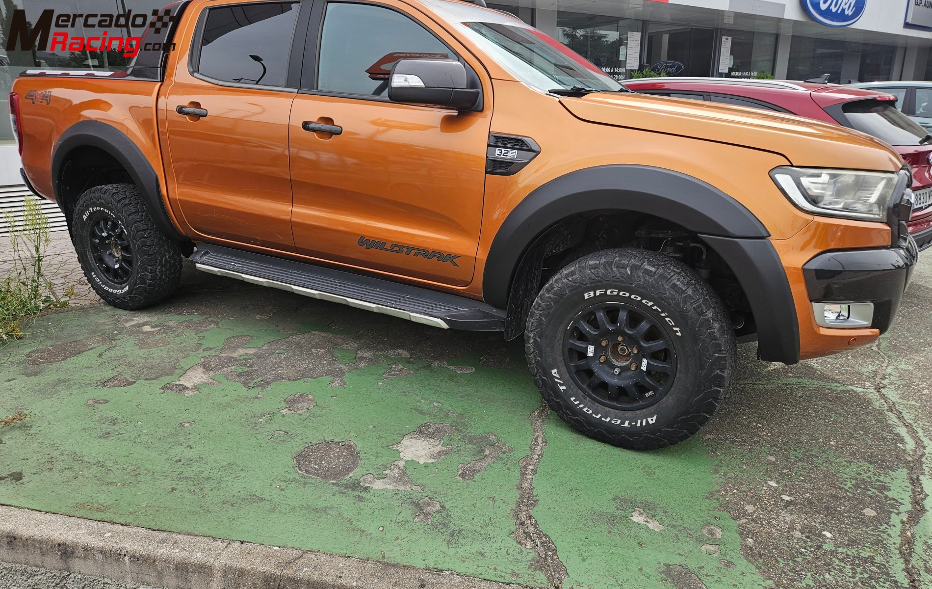 Vehiculo de asistencia raids tt