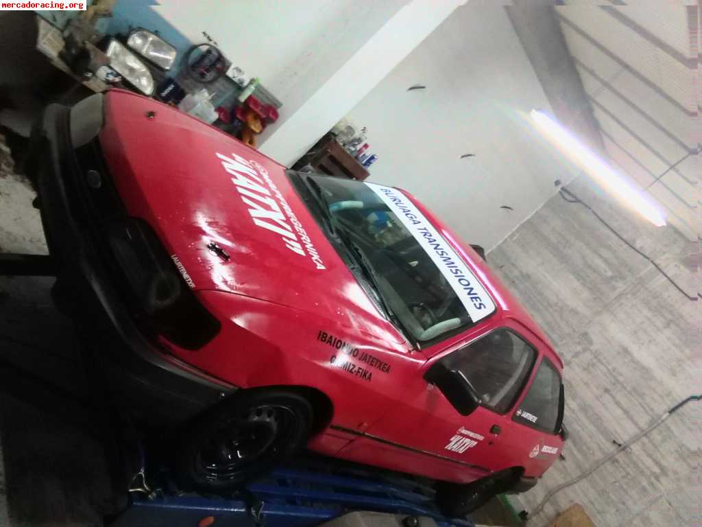 Se vende ford sierra xr4i 3 puertas.