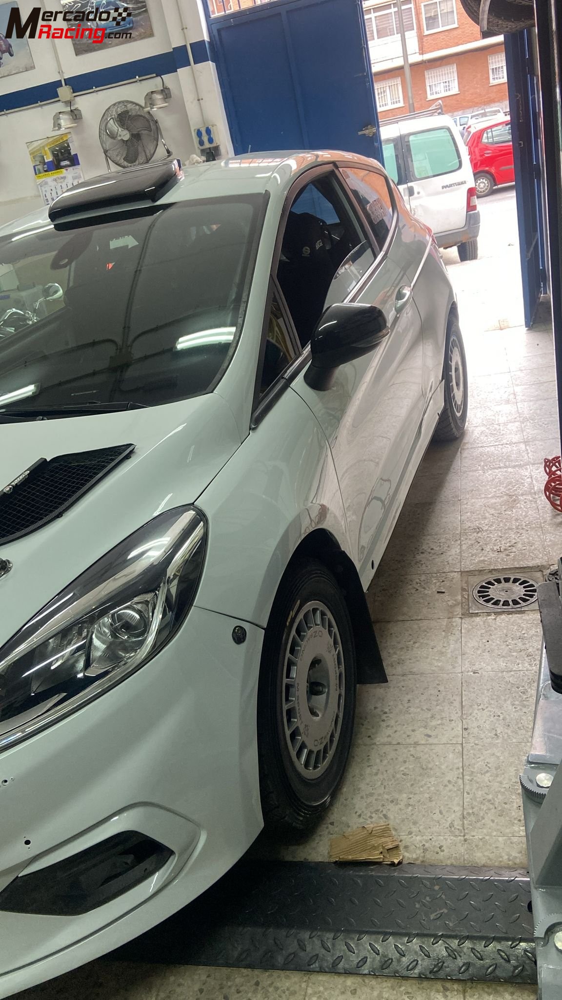 Ford fiesta rally4 m-sport – tierra