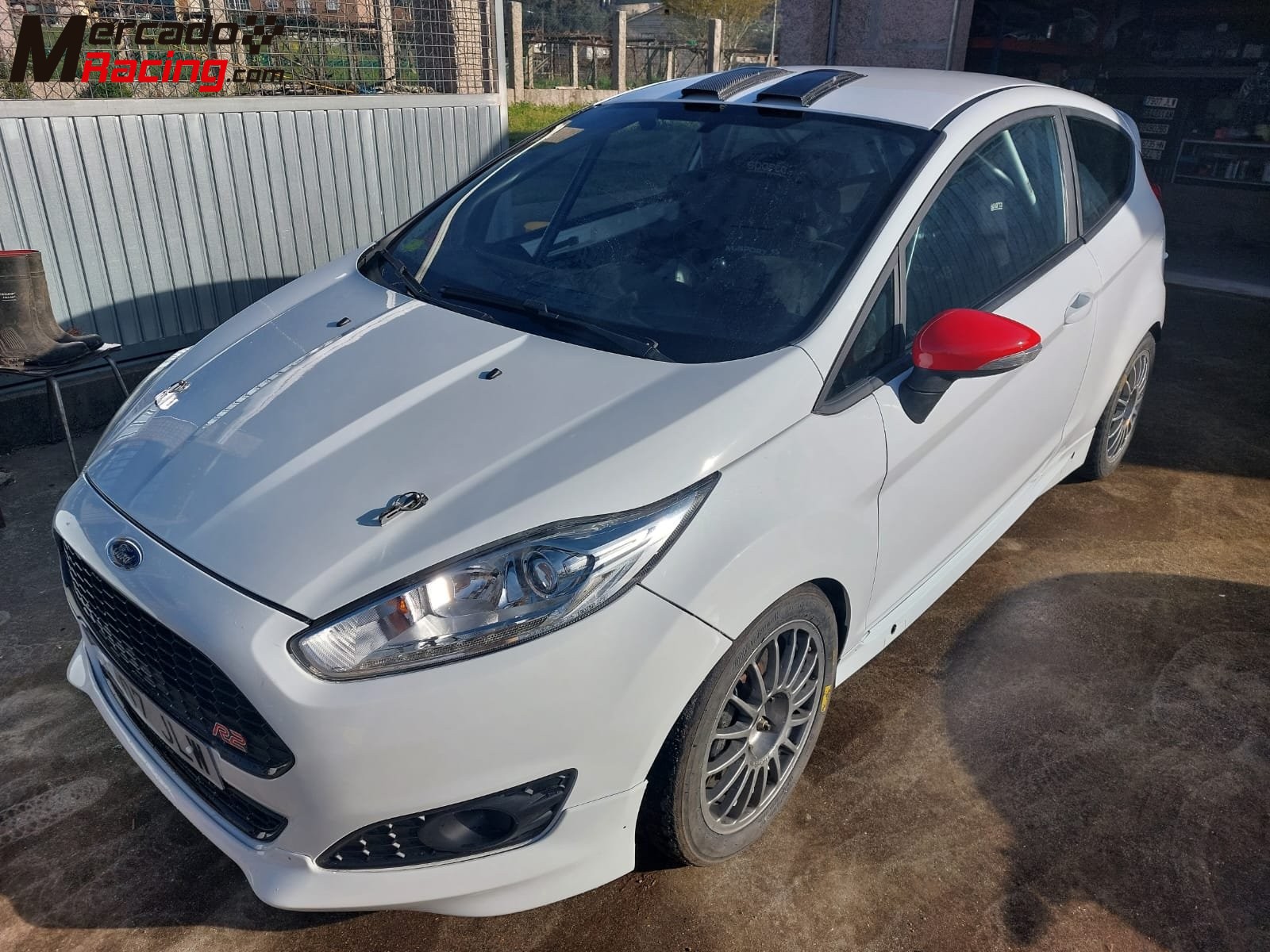 Ford fiesta r2t