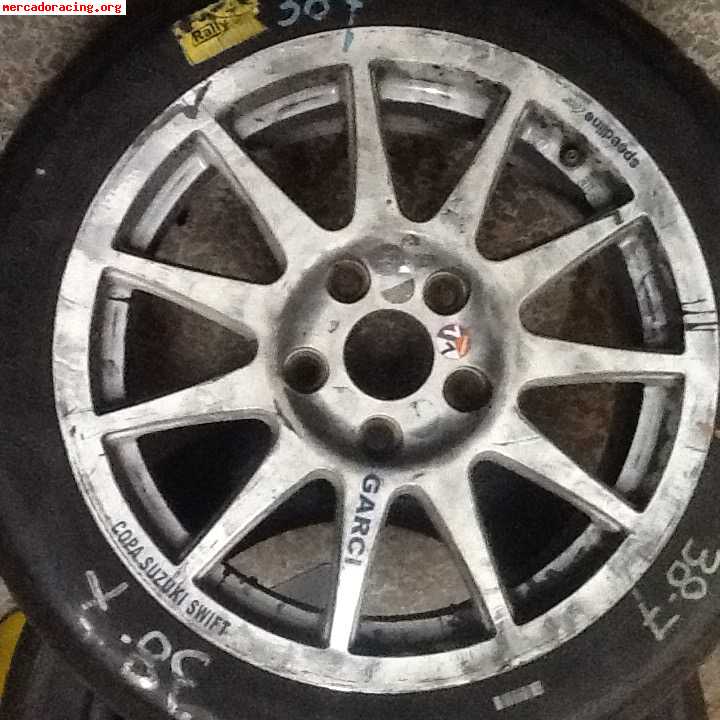 Se venden llantas de la copa suzuki