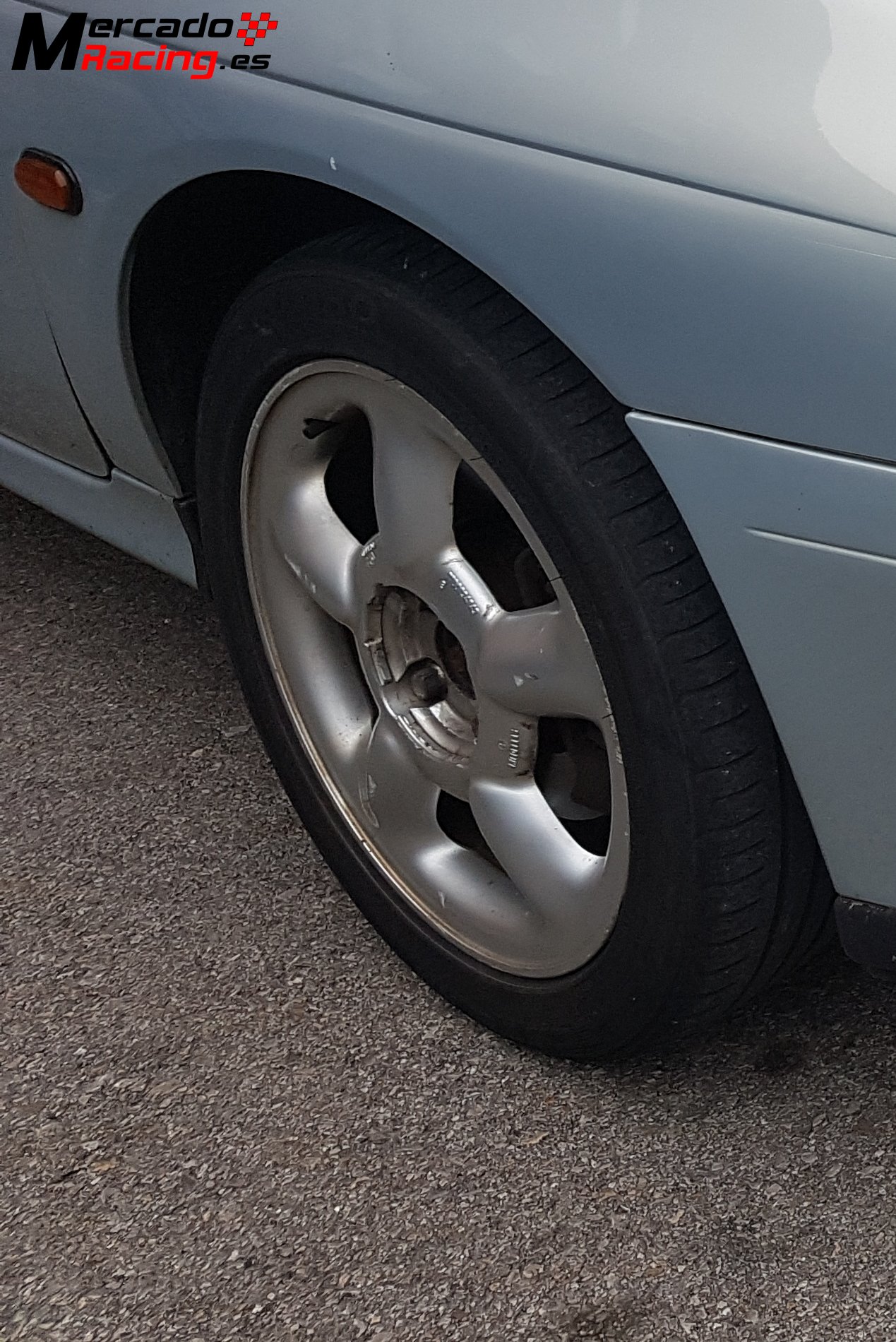 Se cambian llantas de renault megane 16v williams originales