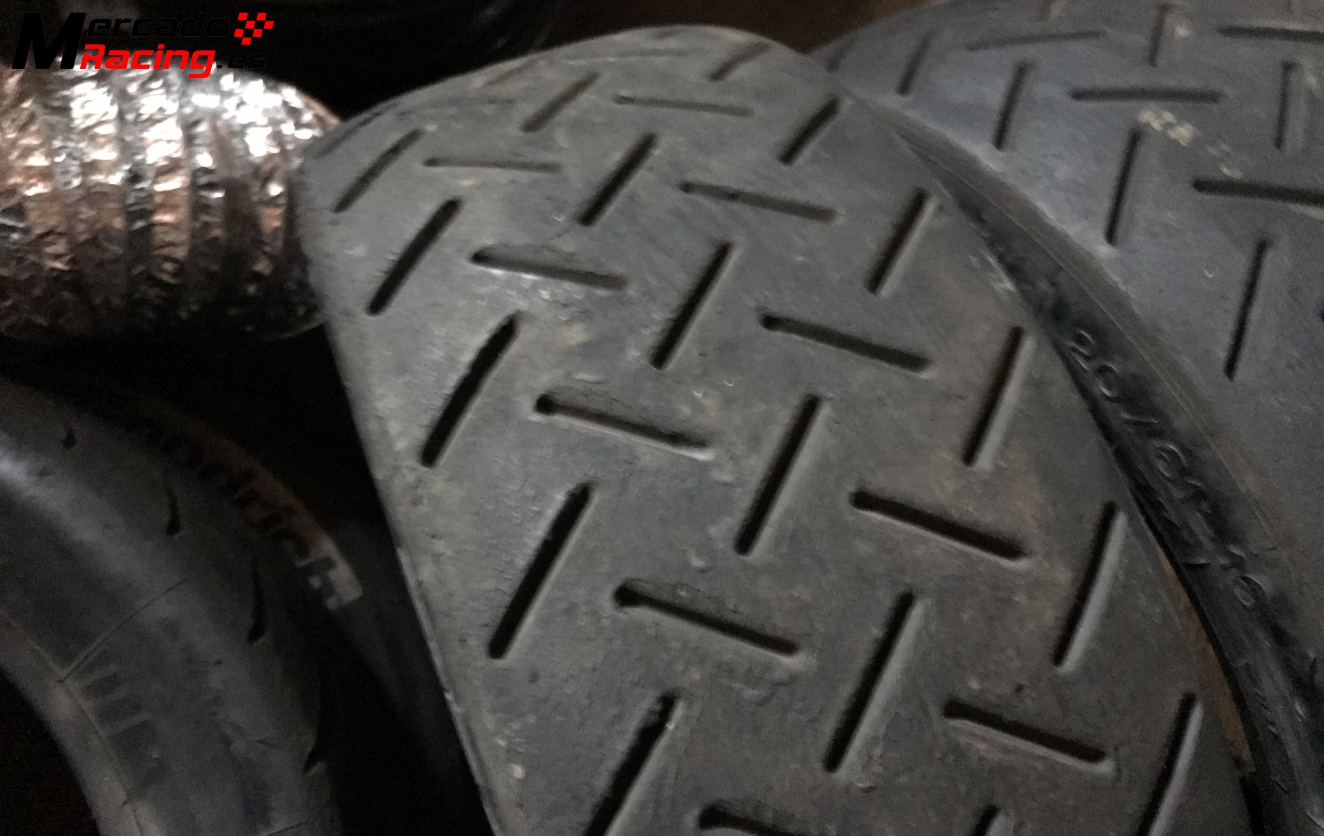 Se venden juego de 4 llantas turini y 4 slicks