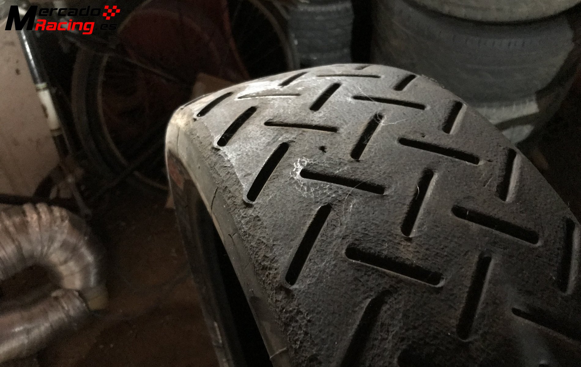 Se venden juego de 4 llantas turini y 4 slicks