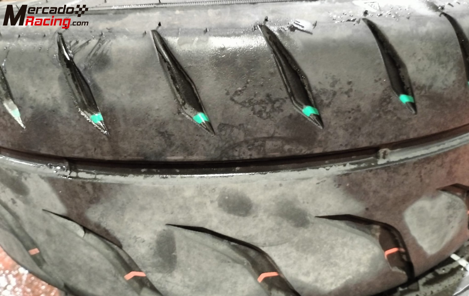 Impecable juego de 4 llantas targa en 7x13 con neumáticos nuevos toyo 185/60/13