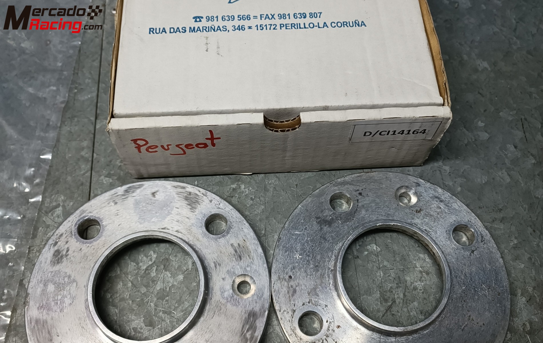 Se vende separadores rallycar 10mm peugeot.