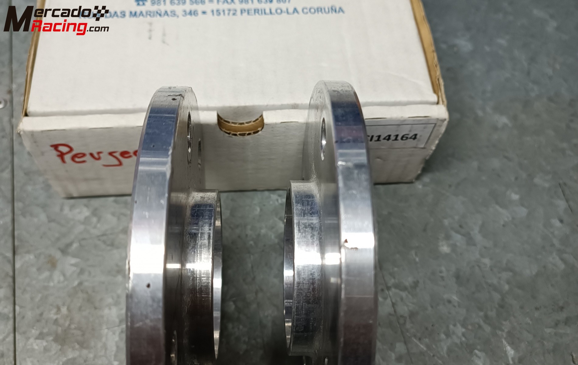 Se vende separadores rallycar 10mm peugeot.