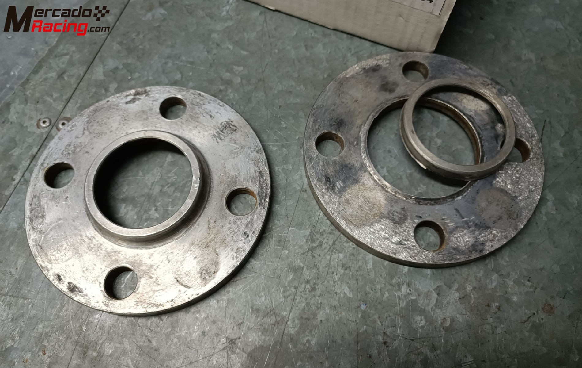 Se vende separadores rallycar 10mm peugeot.