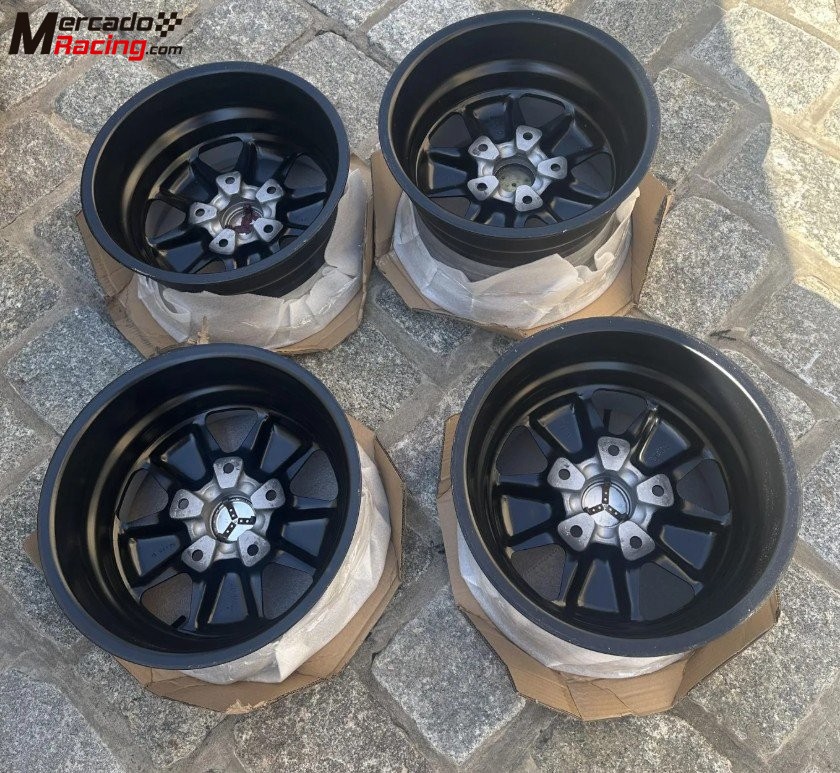 Porsche 911 15×9″ and 15×11″ fuchs wheels