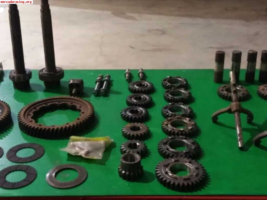 Vendo recambios caja rse hewland