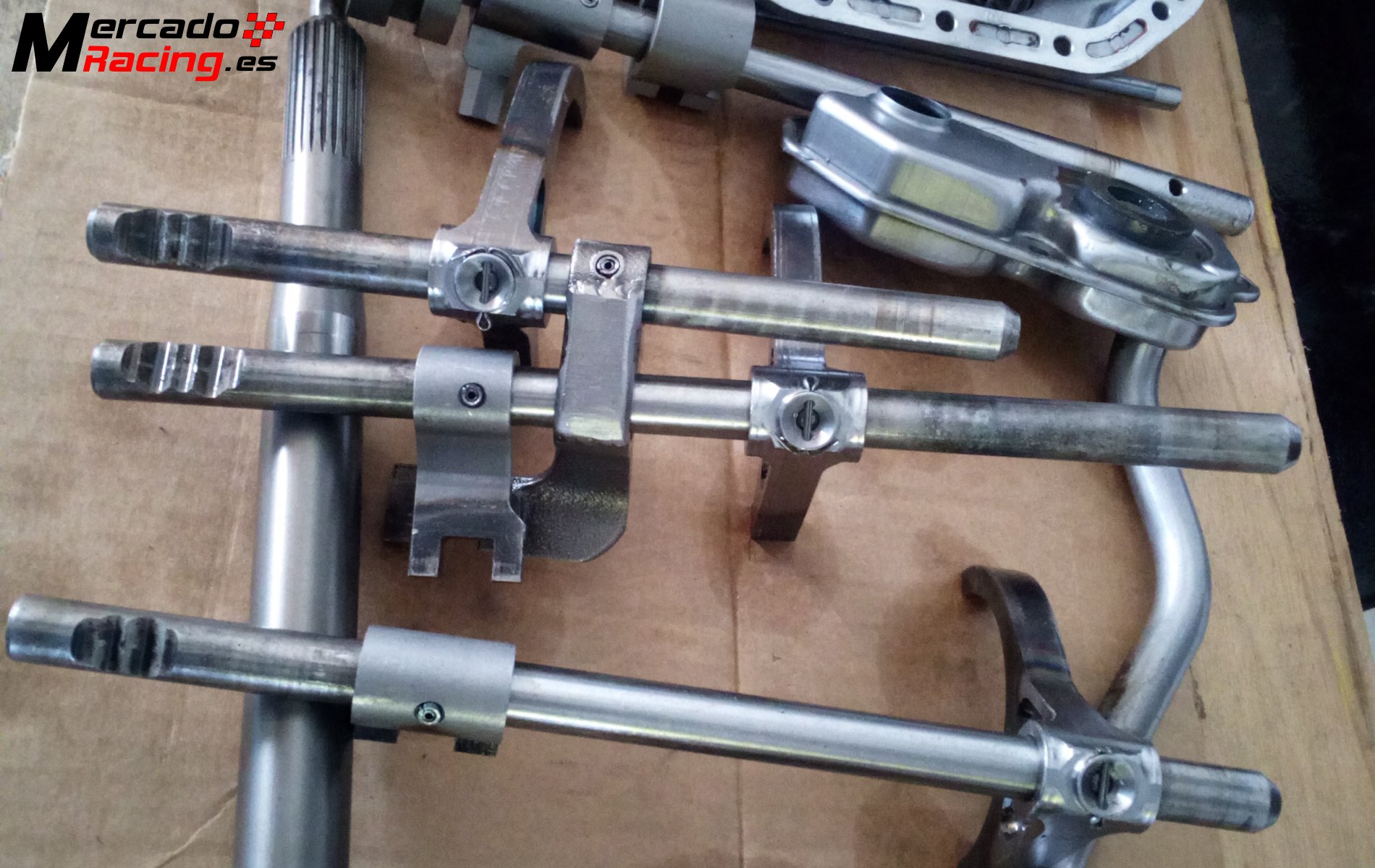 Caja crabots fia  subaru sti 2005 5000e