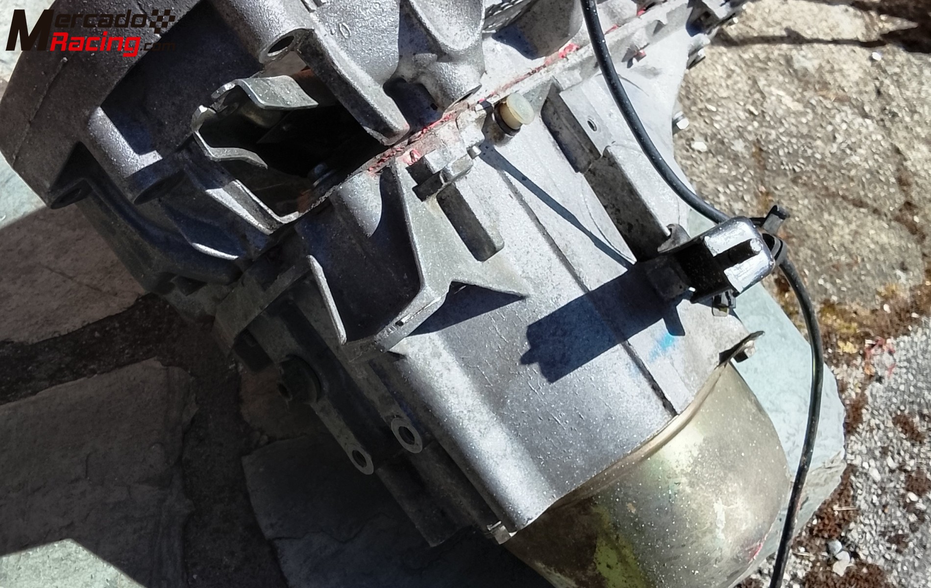 Se vende caja de cambios jb3 con autoblocante bacci romano y grupo cortó y relación cerrada revisa