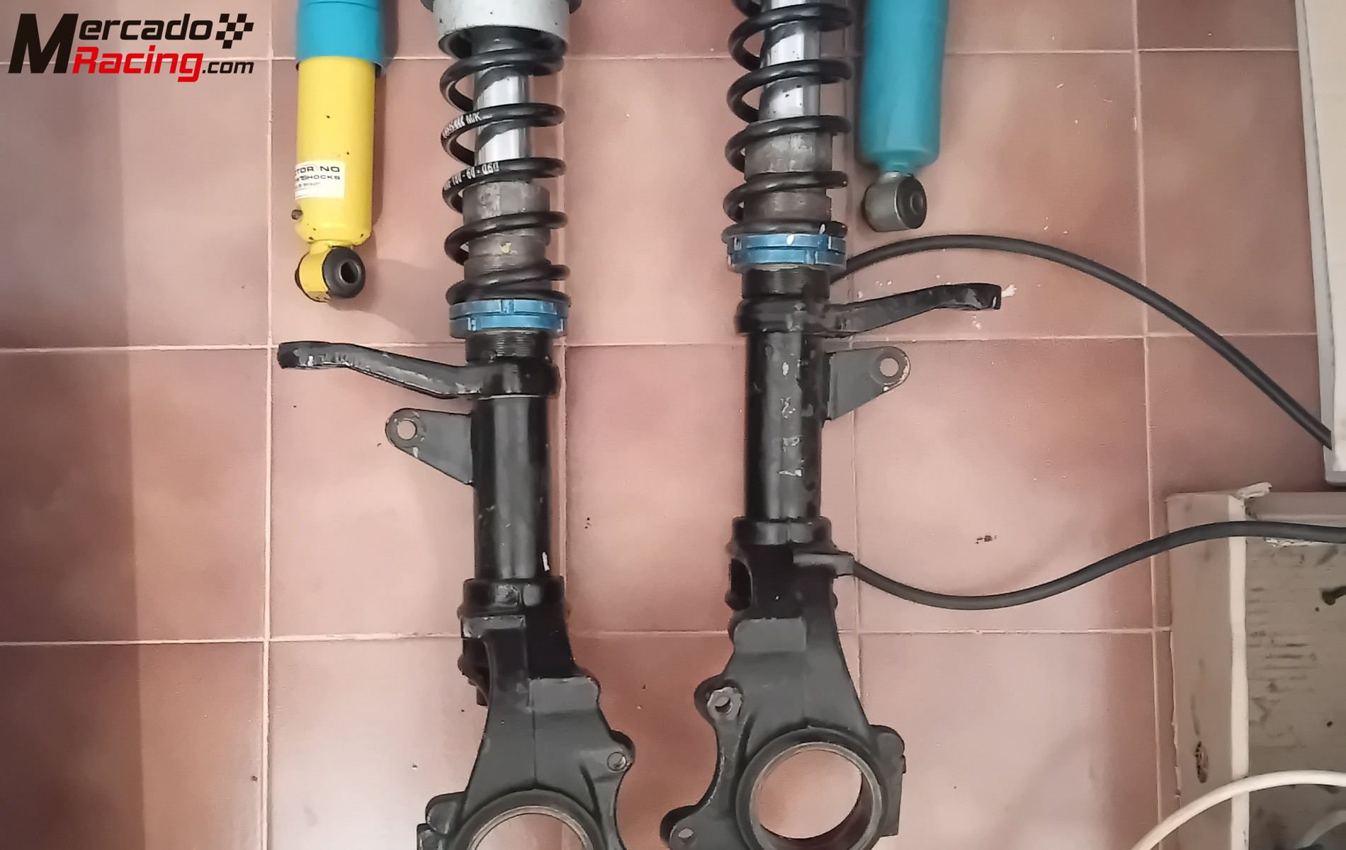 Se vende suspensión saxo/106