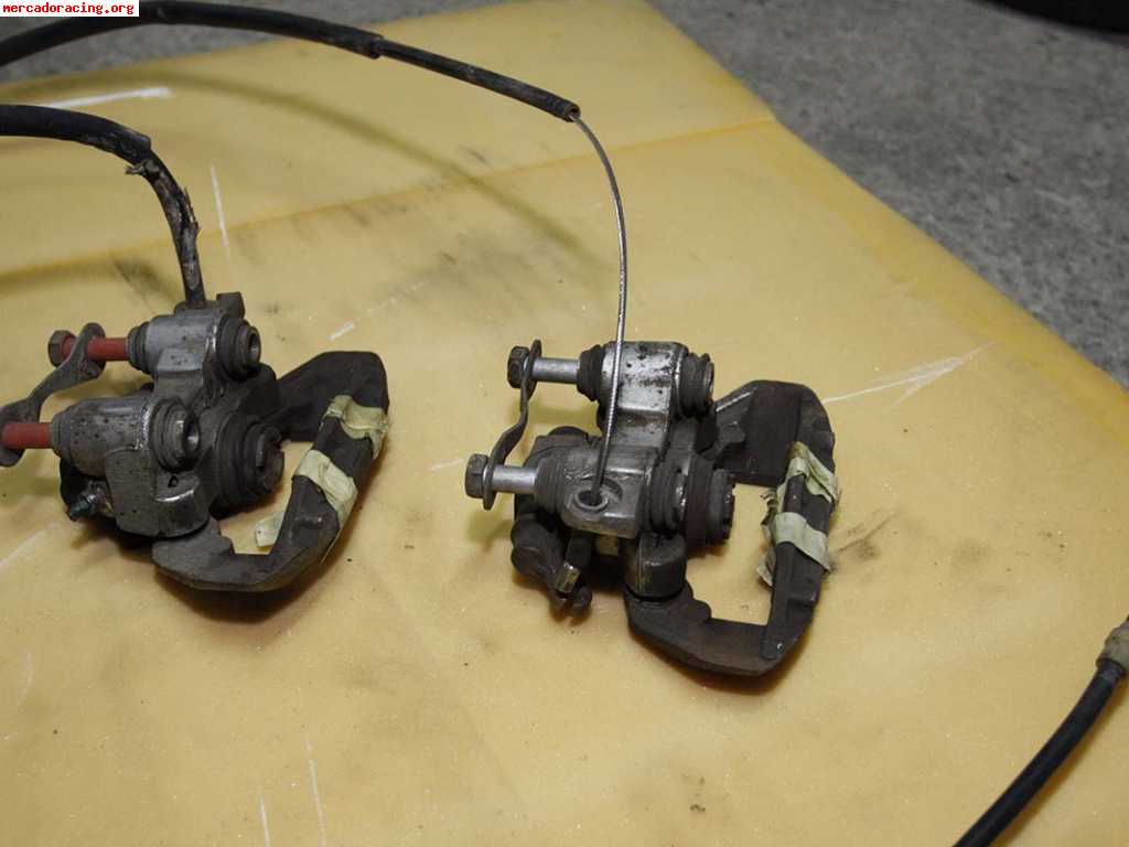 Pinzas traseras renault clio 16v