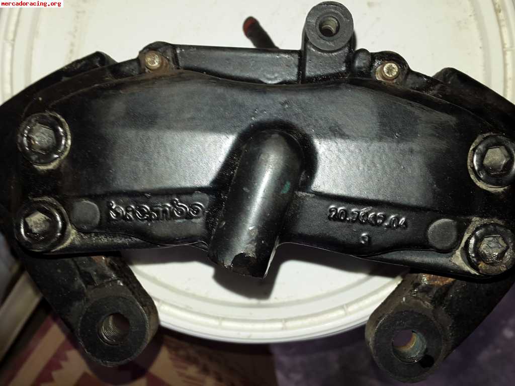 Brembo de 4 pistones