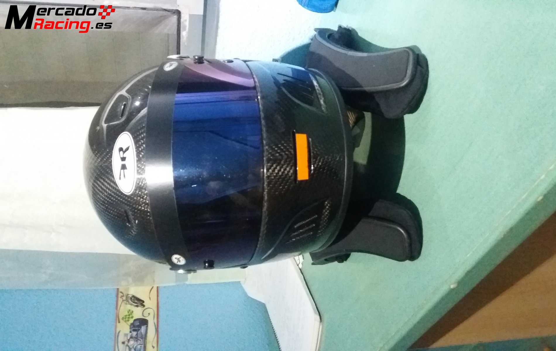 Vendo casco carbono cerrado