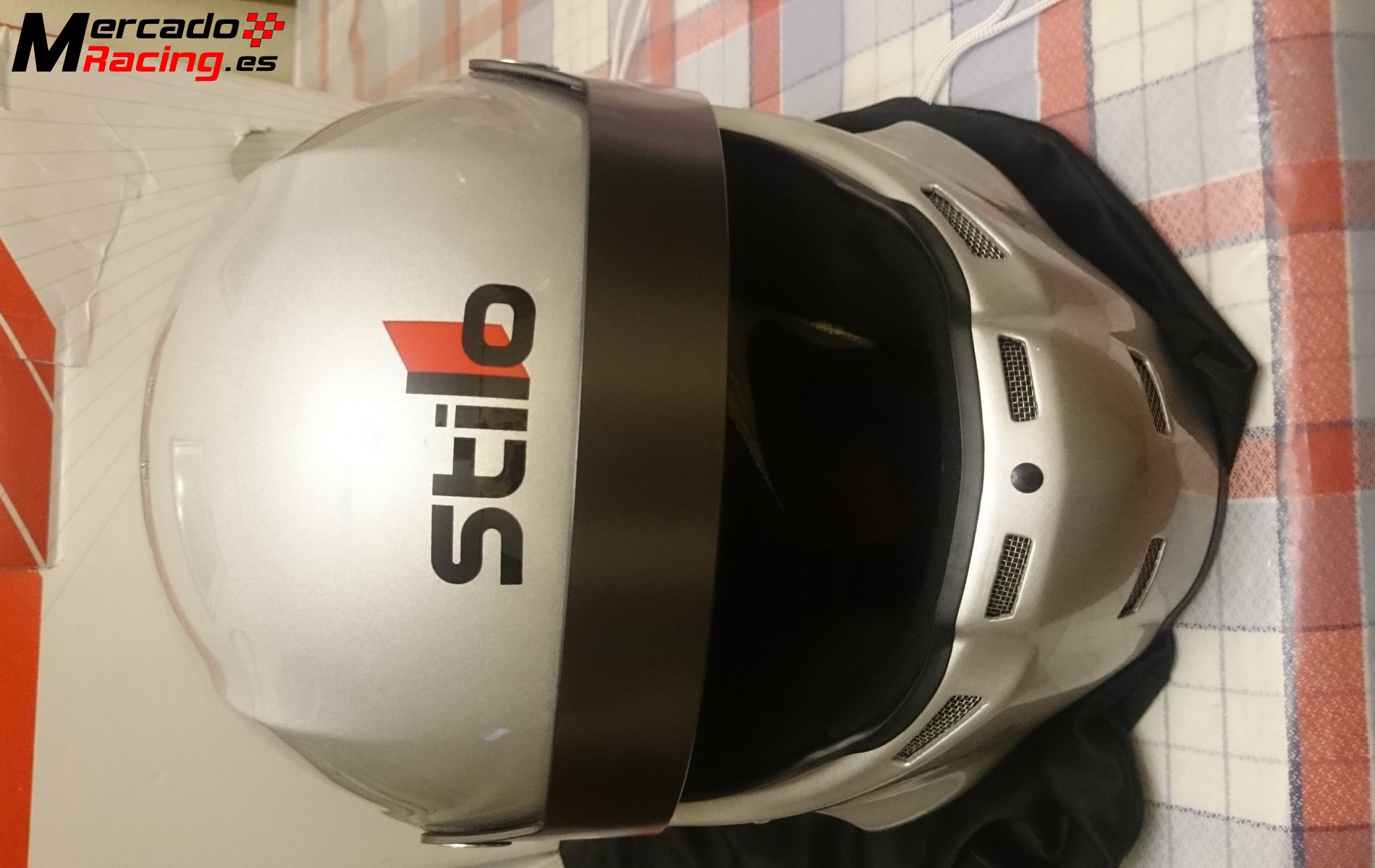 Vendo casco stilo st5r y hans club stand 21.