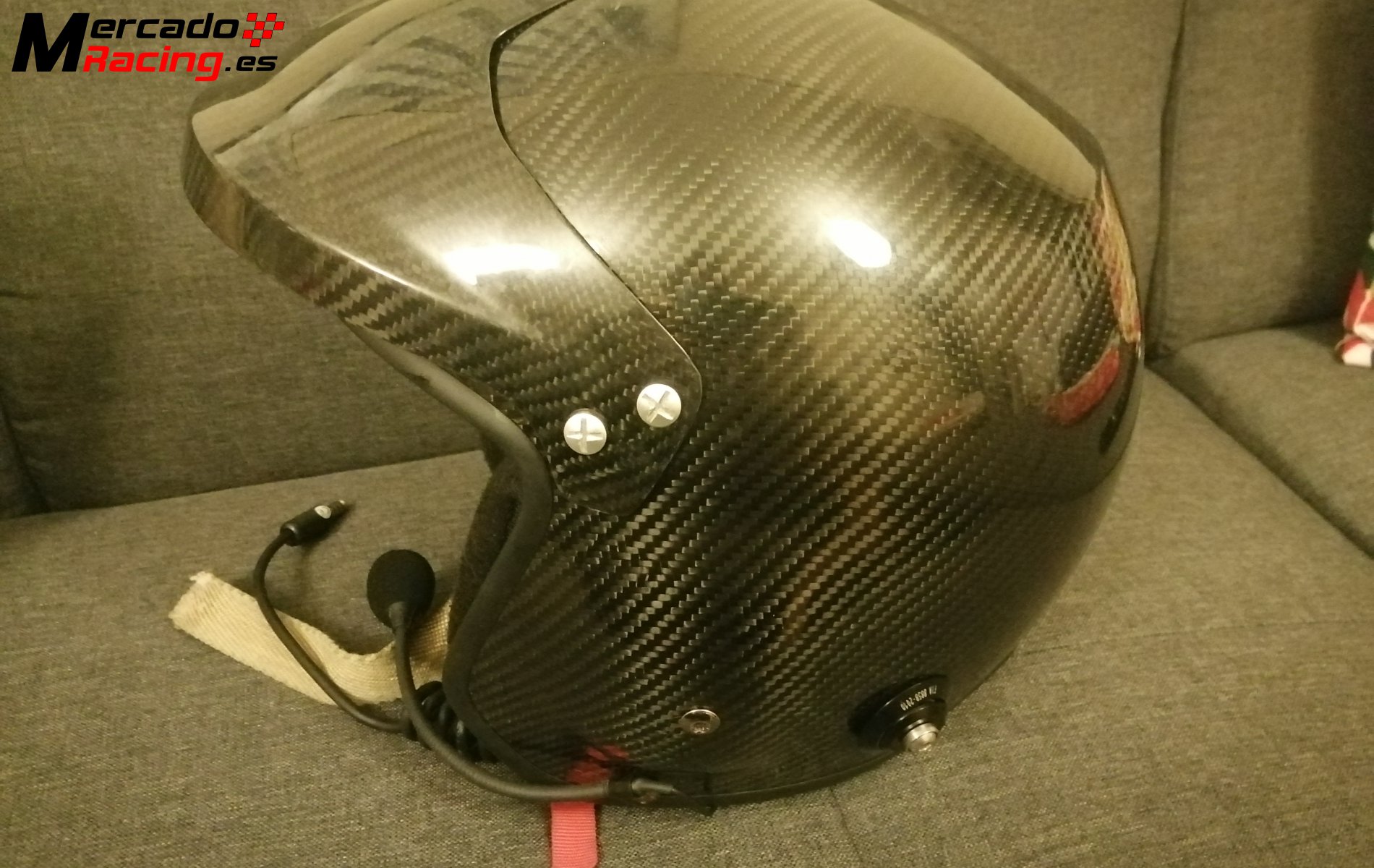 Casco en carbono