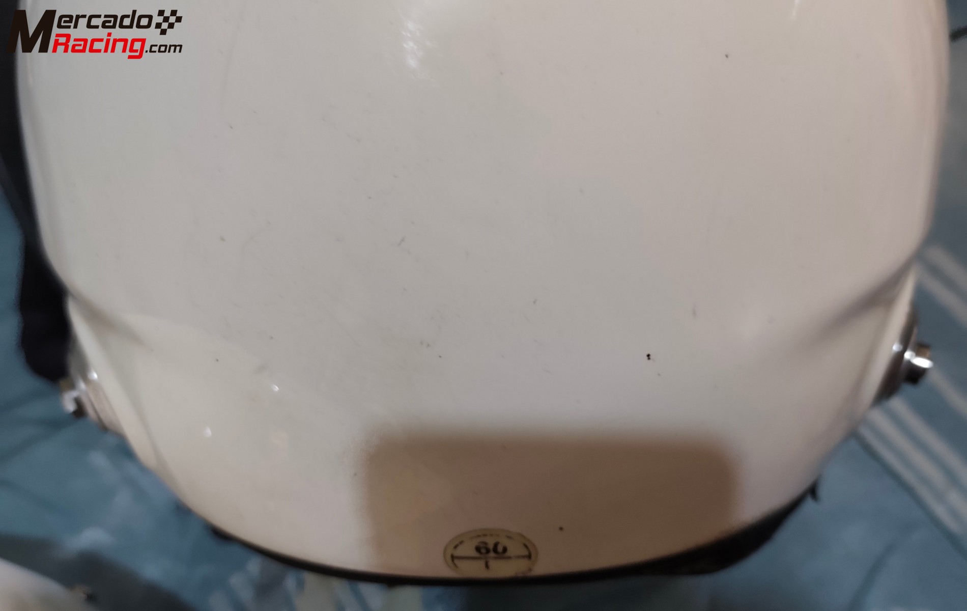 Se venden dos cascos sparco con seis carreras