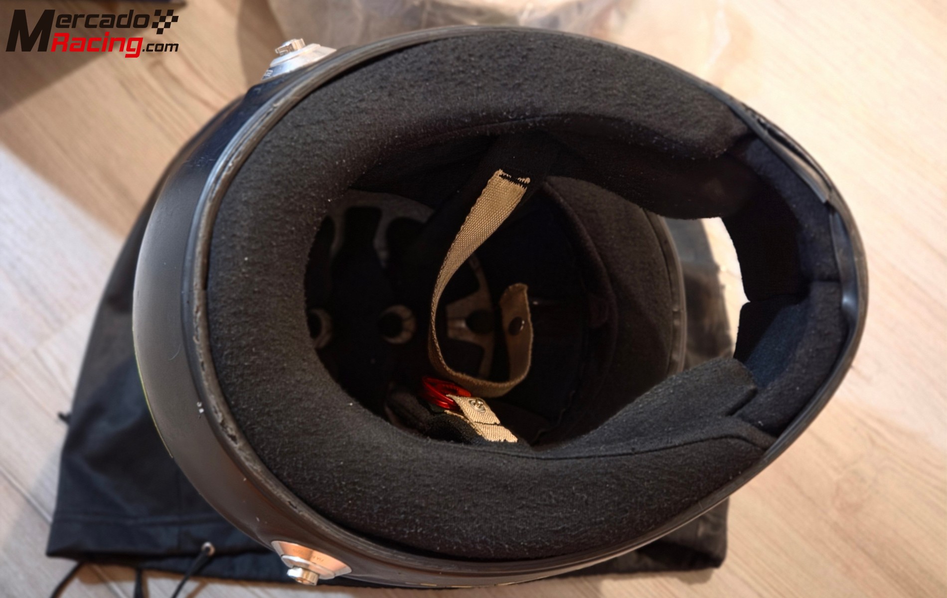 Casco sparco integral y hans.