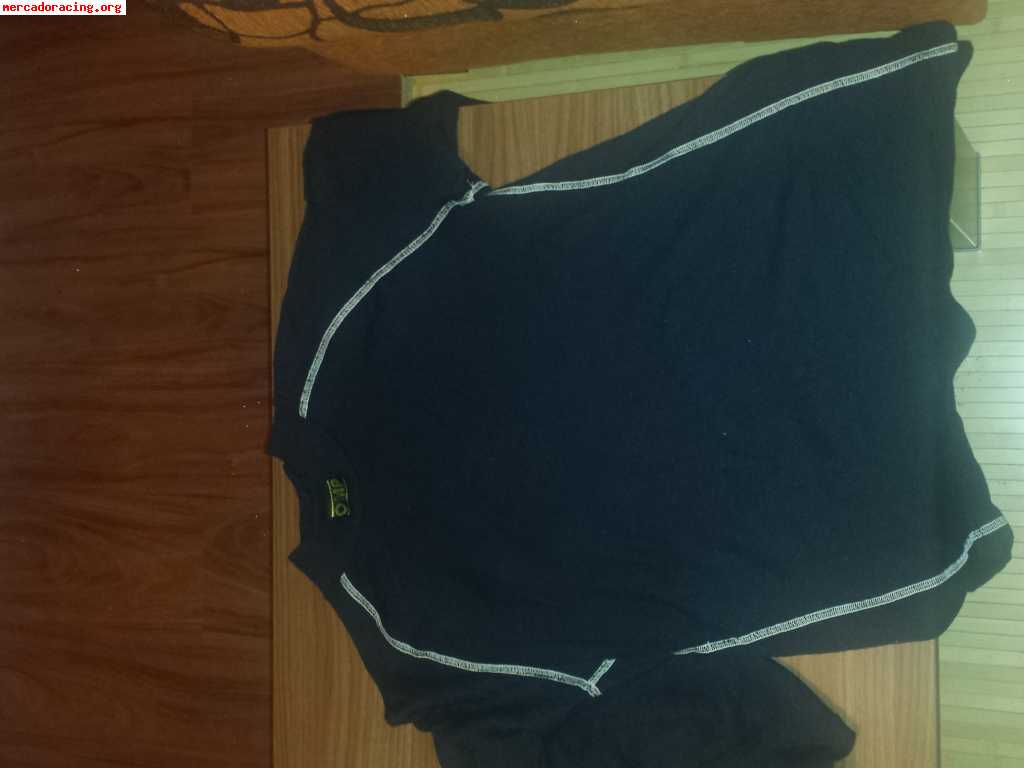 Vendo 2 sotocascos y camiseta ignifuga omp