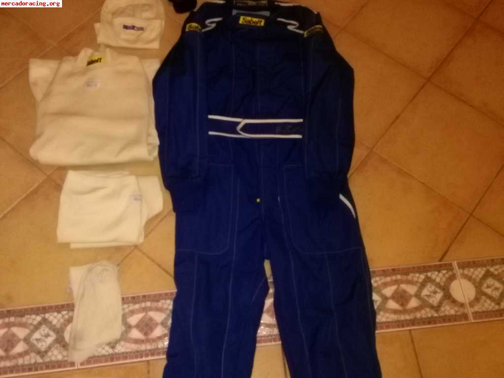 Se vende ropa homologada para rally