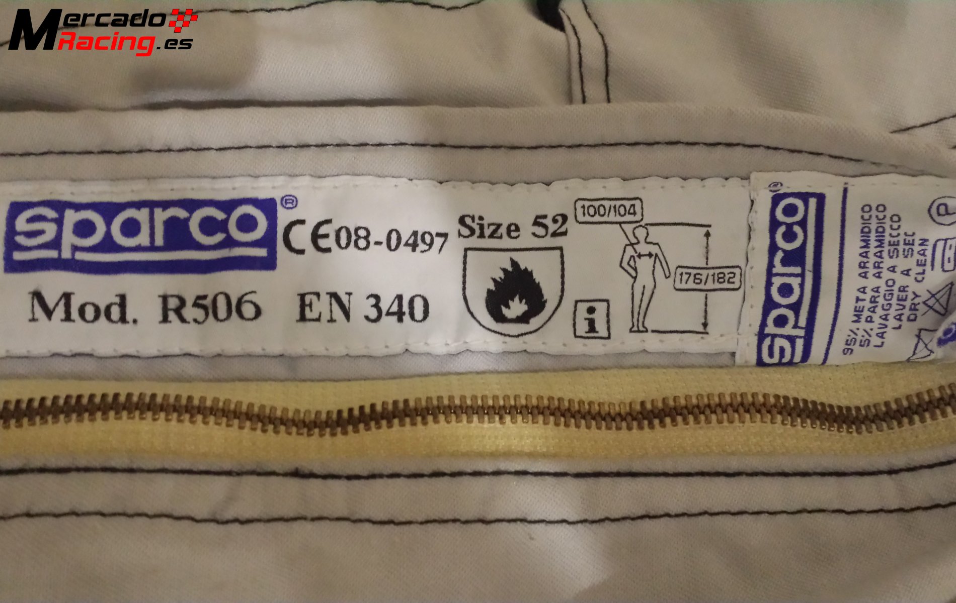 Mono  ignifugo sparco talla 52 . 