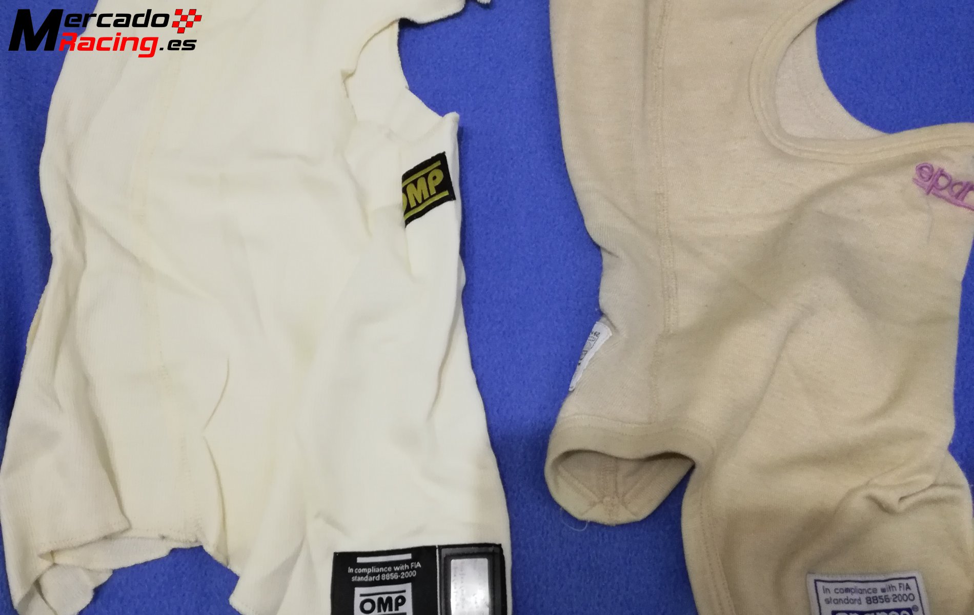 Vendo mono de competicion con ropa  interior  completa 