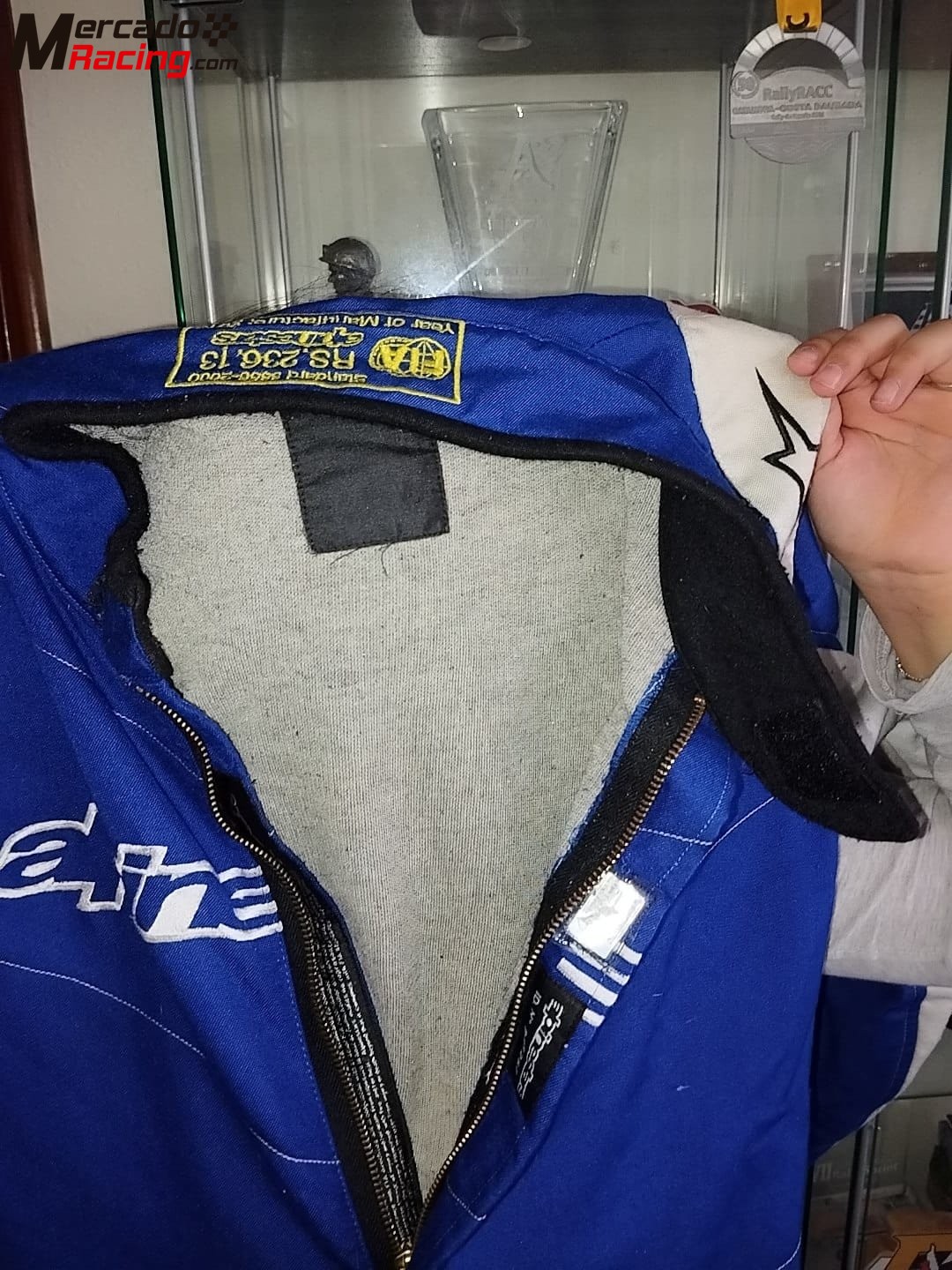 Mono ignifugo homologado. talla 56