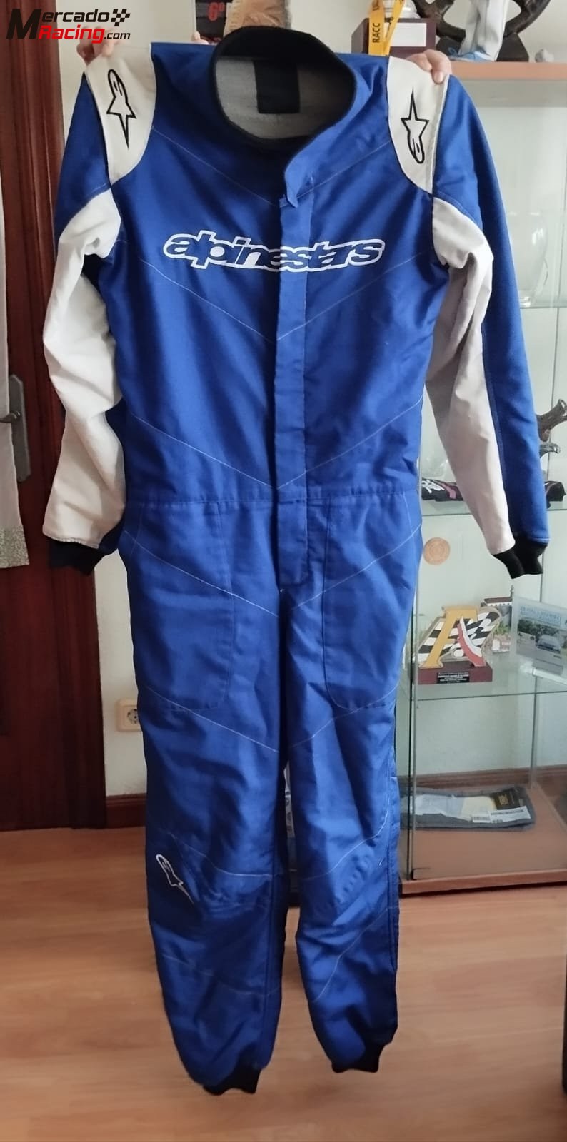 Mono ignifugo homologado. talla 56