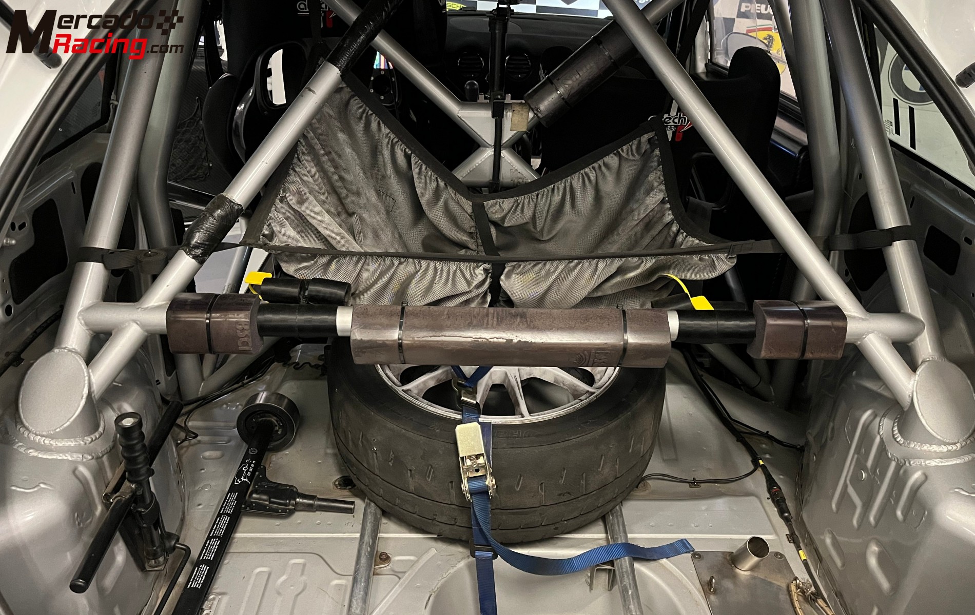Alberto monarri vende opel adam r2