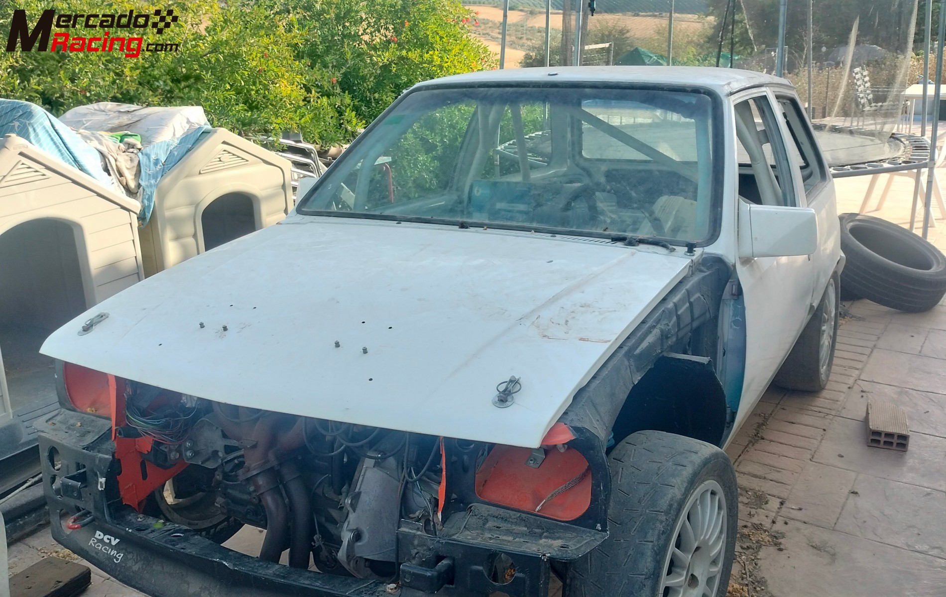 Opel corsa a montaña, circuito