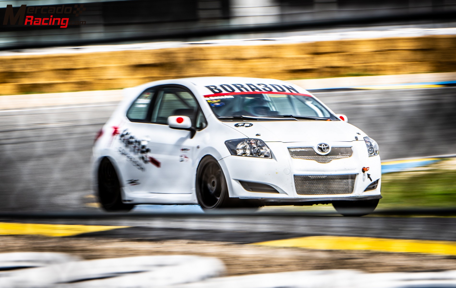 Toyota auris cup