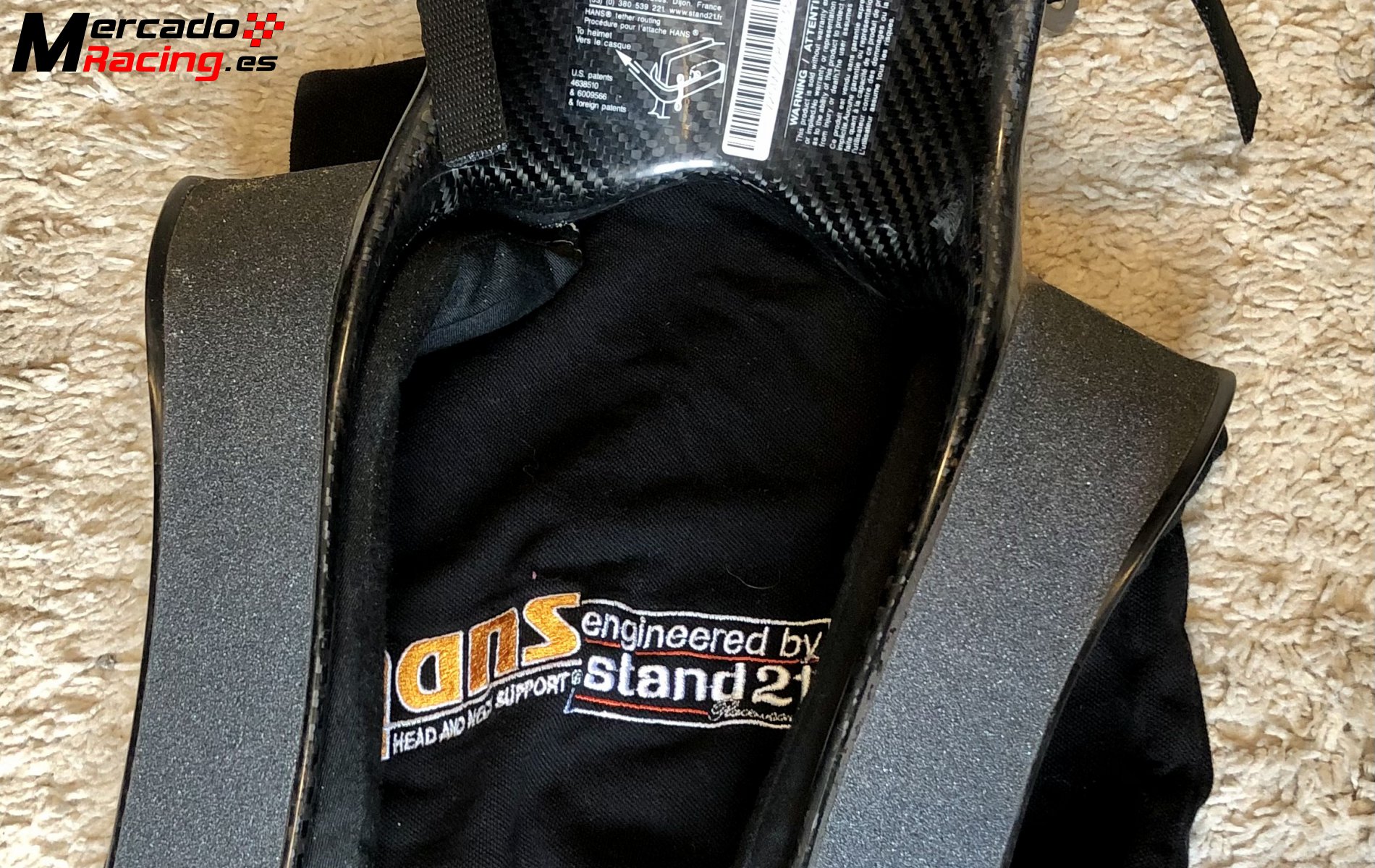Hans stand 21 racewear de carbono